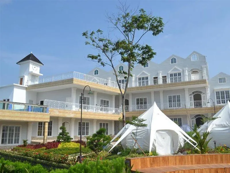 Chevilly Resort And Camp-1